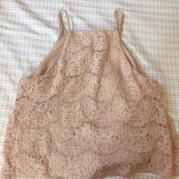 Crop top but it fits like a normal shirt ✨ - Picture 3 of 3